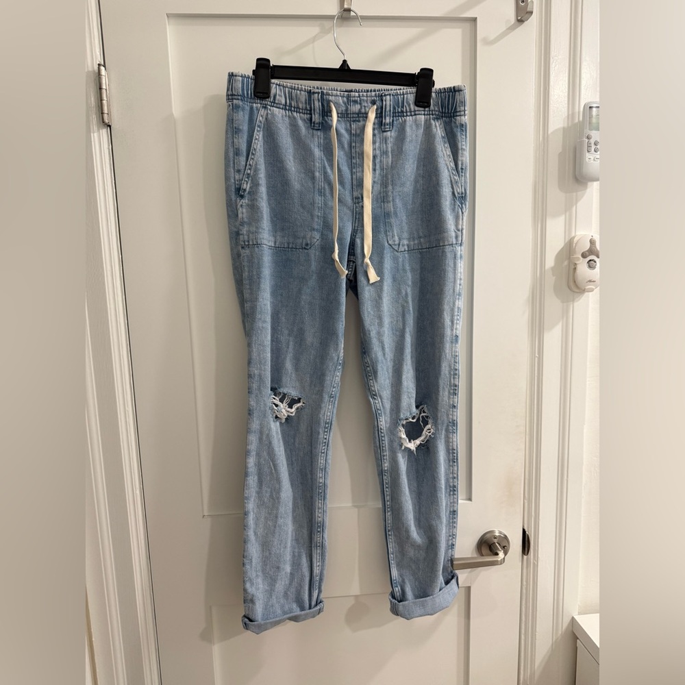 Gap light indigo high rise ripped easy jeans (fits like s/m, size small tall)
